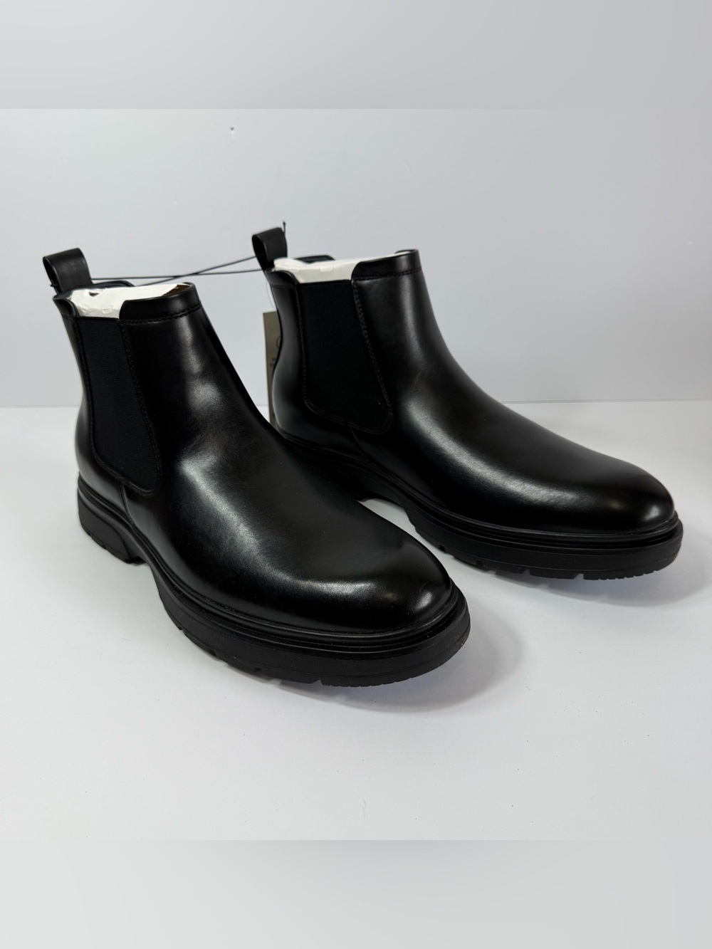 NWT No Boundaries Men's Black Faux Leather Lug Sole Chelsea Boots 10.5